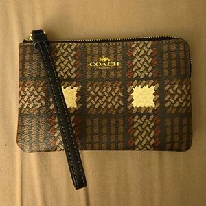 NWOT - Coach small wallet/wristlet!